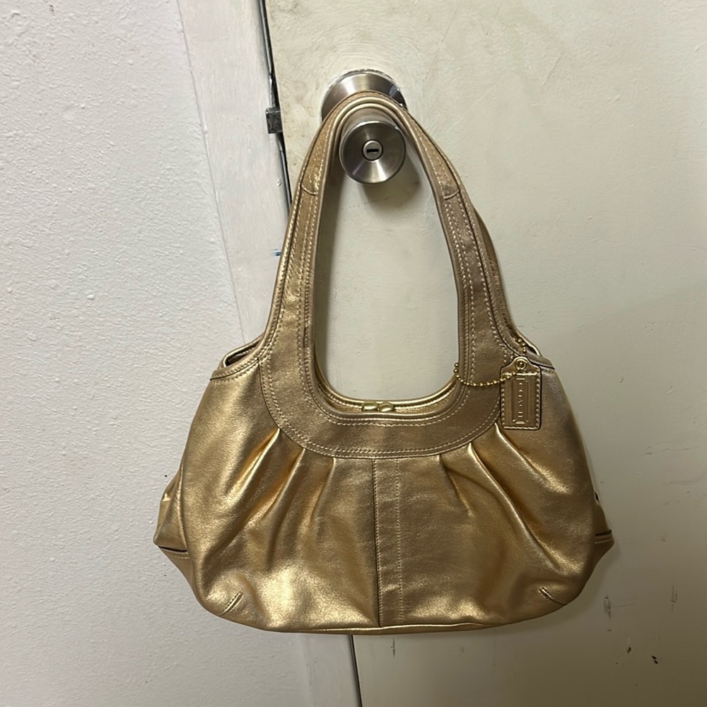 Glamorous Gold Shoulder Bag with Pleated Design